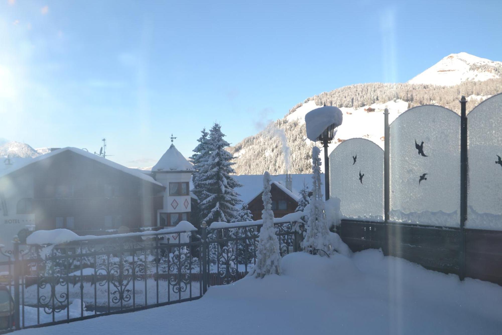 Hotel Scoiattolo Selva di Val Gardena Exterior photo